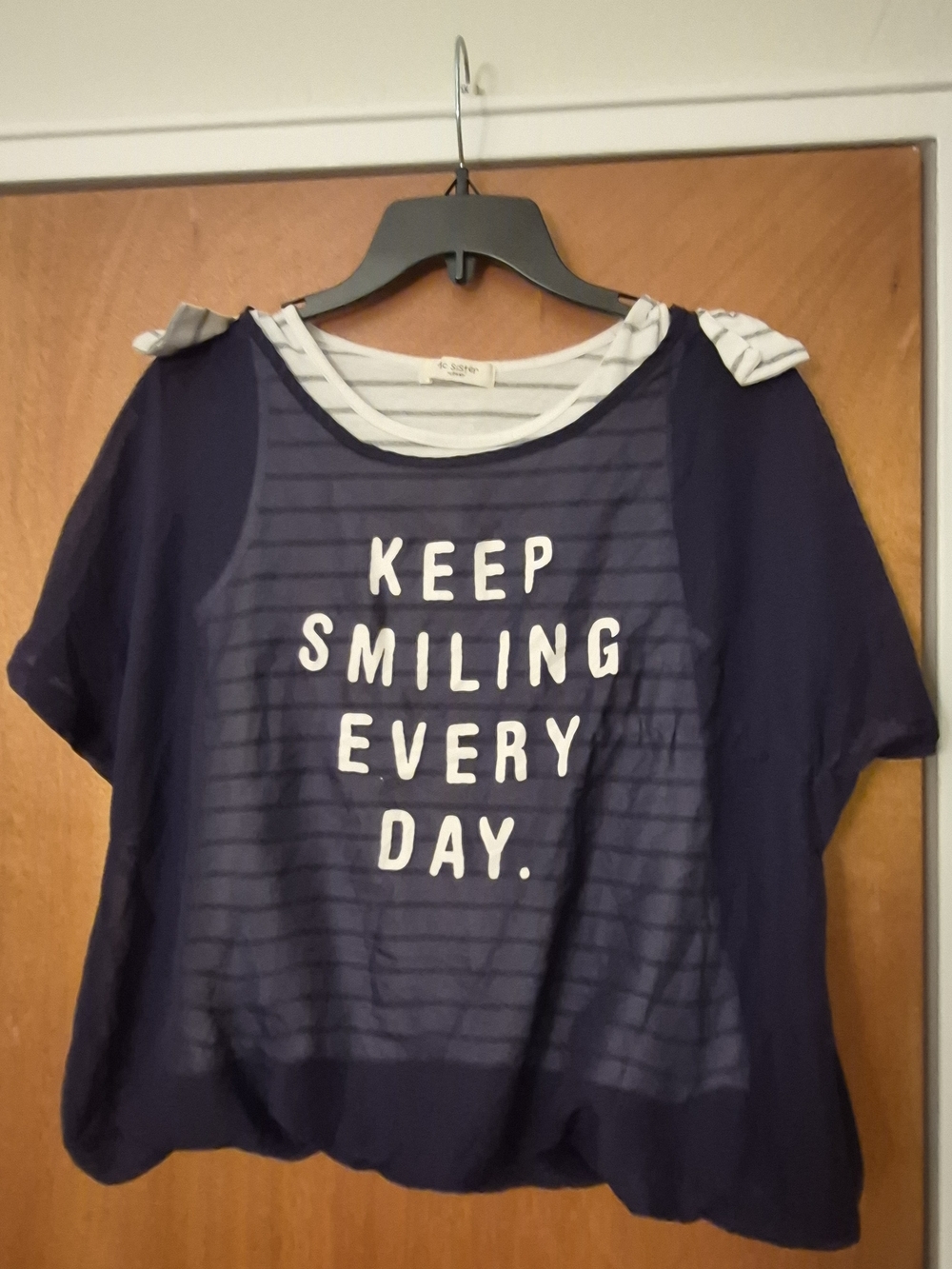 Navy Graphic Tee "Keep Smiling Every Day"